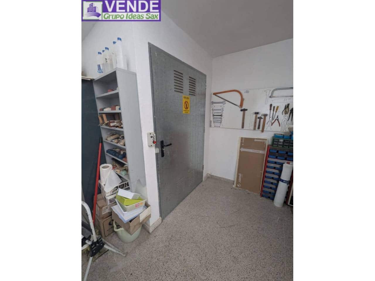 Bedrift til salgs i Sax med garasje - € 260 000 (Ref: 9394404)