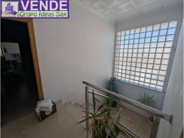 Business for sale in Sax with garage - € 260,000 (Ref: 9394404)