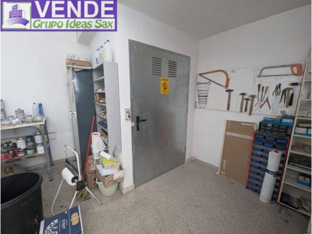 Bedrift til salgs i Sax med garasje - € 260 000 (Ref: 9394404)