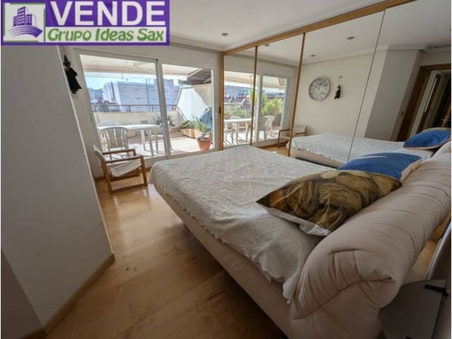 4 chambre Penthouse à vendre à Elda avec garage - 375 000 € (Ref: 9394405)