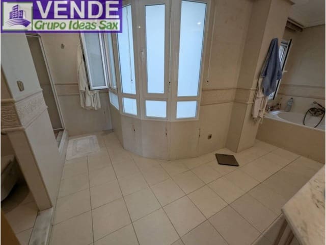 4 chambre Penthouse à vendre à Elda avec garage - 375 000 € (Ref: 9394405)