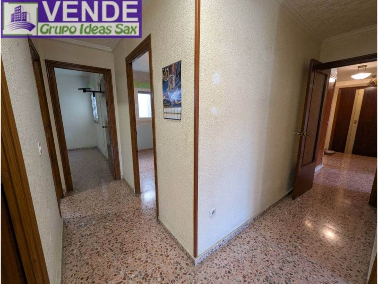 4 sovrum Lägenhet till salu i Sax - 76 000 € (Ref: 9398036)