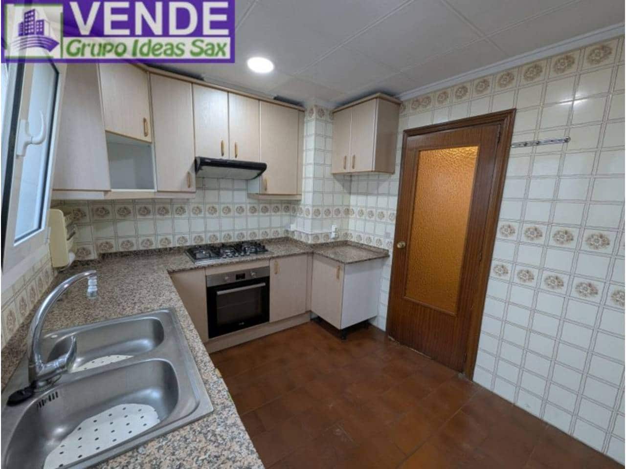 4 sovrum Lägenhet till salu i Sax - 76 000 € (Ref: 9398036)