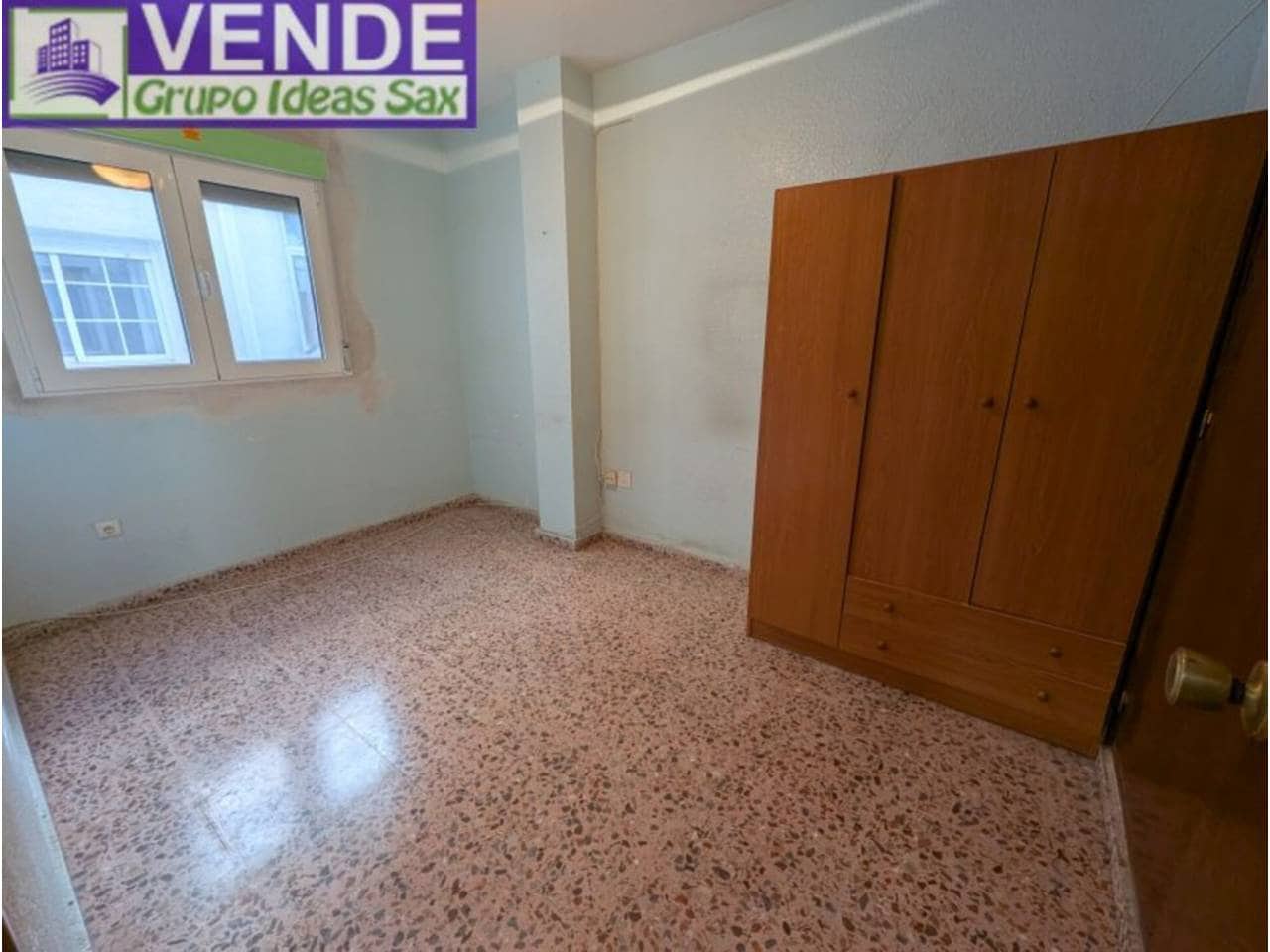 4 sovrum Lägenhet till salu i Sax - 76 000 € (Ref: 9398036)