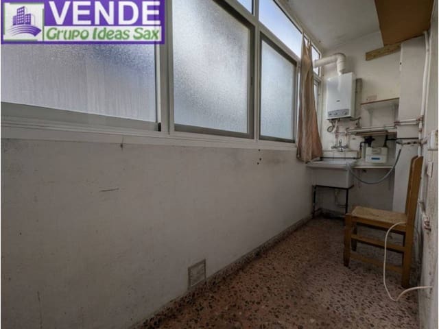 4 bedroom Flat for sale in Sax - € 76,000 (Ref: 9398036)