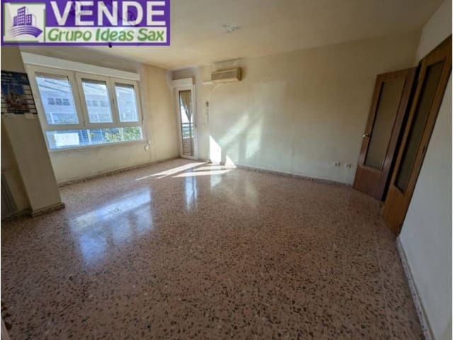 4 bedroom Flat for sale in Sax - € 76,000 (Ref: 9398036)