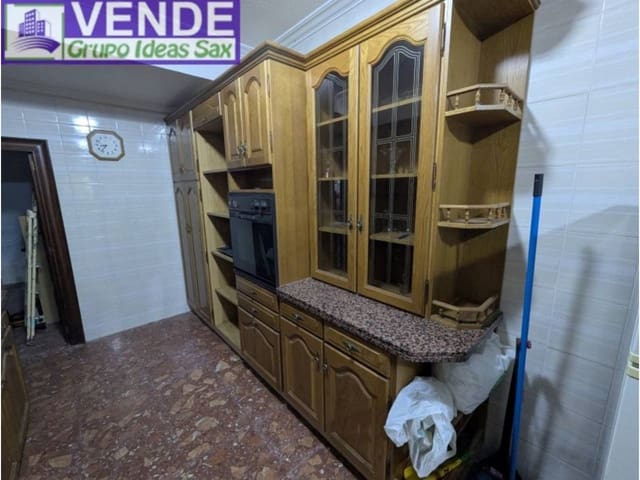 4 bedroom Flat for sale in Sax - € 126,000 (Ref: 9714384)