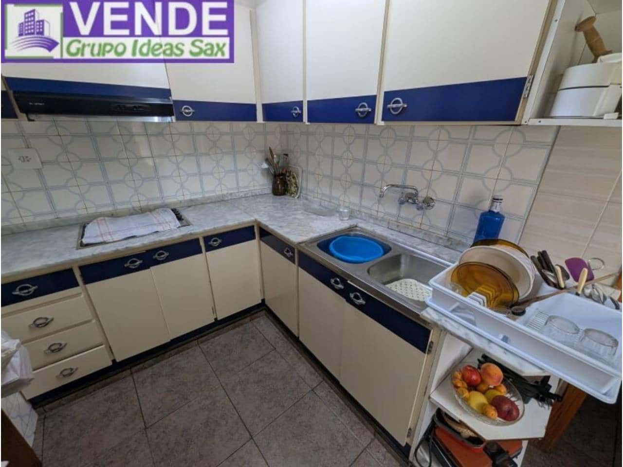 2 sypialnia Finka/Dom wiejski na sprzedaż w Sax z garażem - 119 995 € (Ref: 9912381)