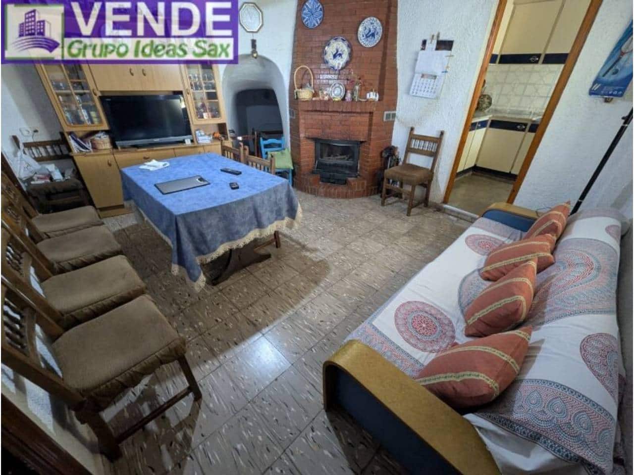 2 sypialnia Finka/Dom wiejski na sprzedaż w Sax z garażem - 119 995 € (Ref: 9912381)