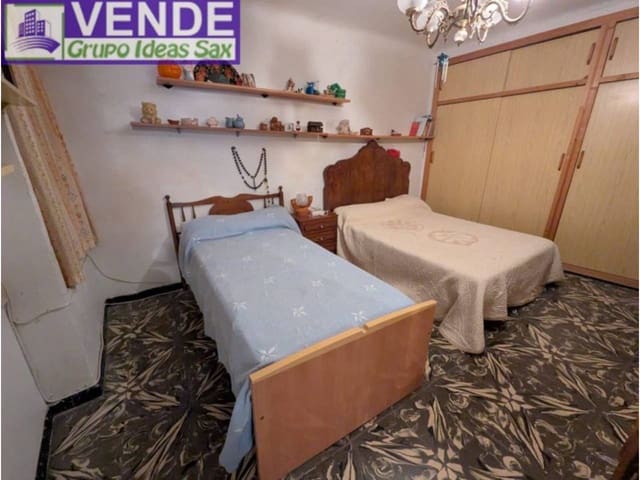 3 soveværelse Byhus til salg i Sax - € 80.000 (Ref: 9928631)
