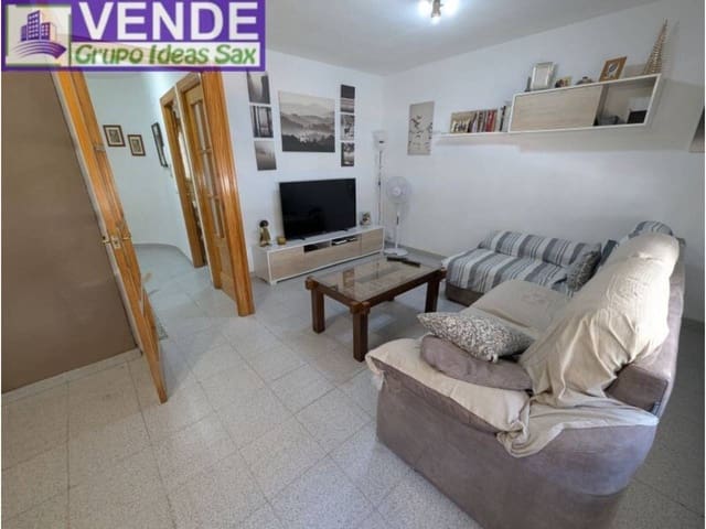 4 slaapkamer Rijtjeshuis te koop in Onil met garage - € 148.000 (Ref: 9945012)