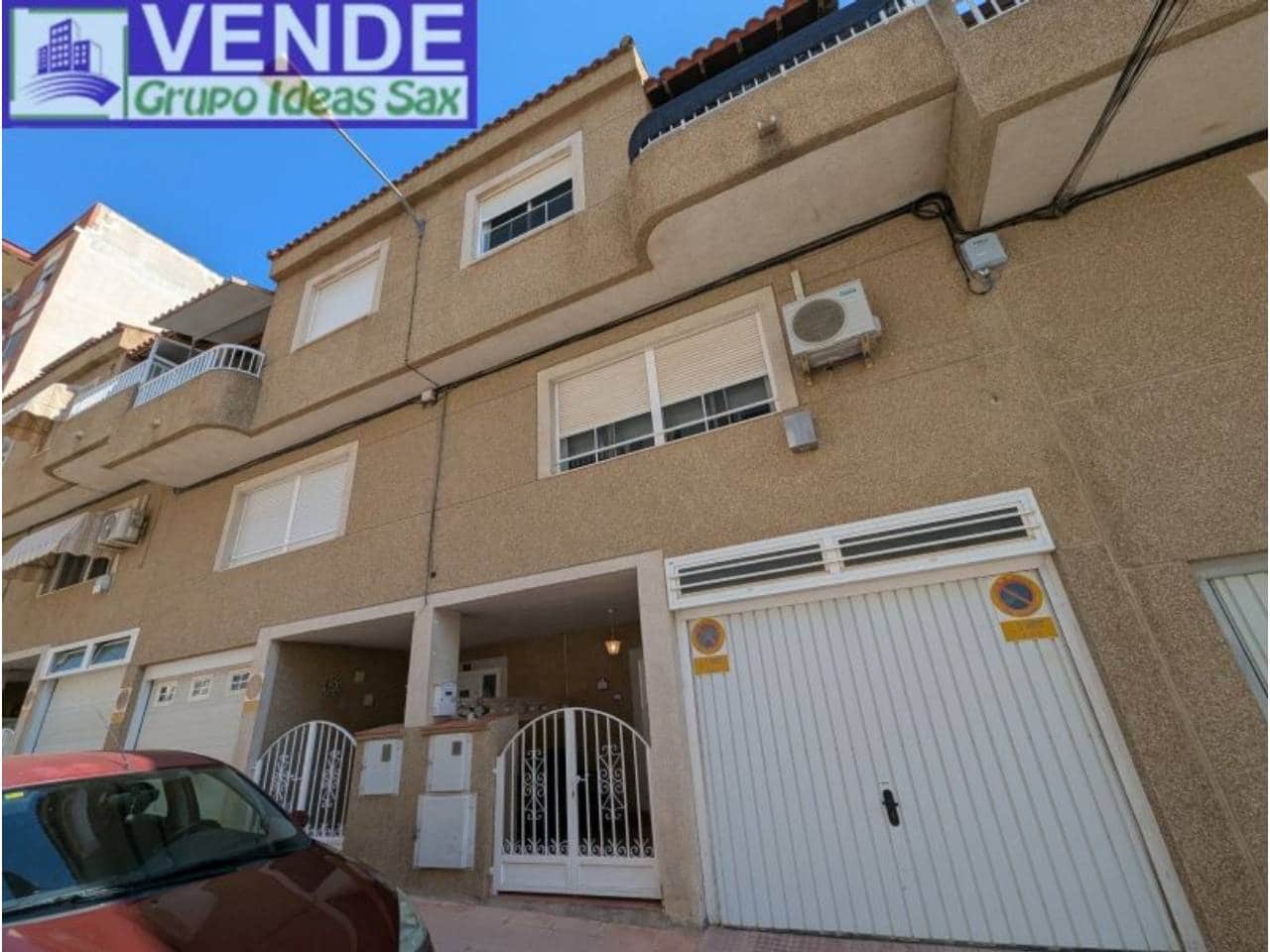 4 slaapkamer Rijtjeshuis te koop in Onil met garage - € 148.000 (Ref: 9945012)