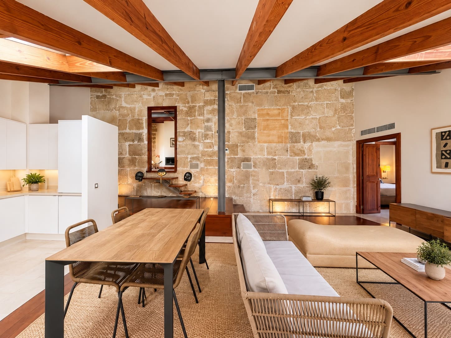 3 bedroom Apartment for rent in Palma de Mallorca with garage - € 3,800 (Ref: 10060902)