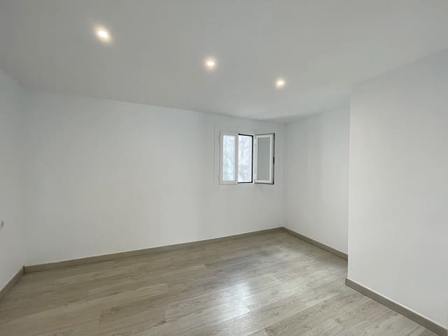 2 bedroom Apartment for sale in Sant Nicolau, Palma de Mallorca - € 398,000 (Ref: 3488467)