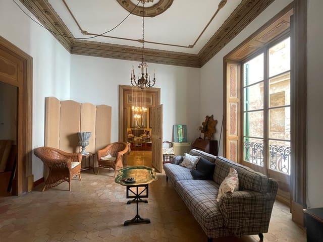 3 bedroom Apartment for rent in Cort, Palma de Mallorca - € 2,750 (Ref: 3542107)