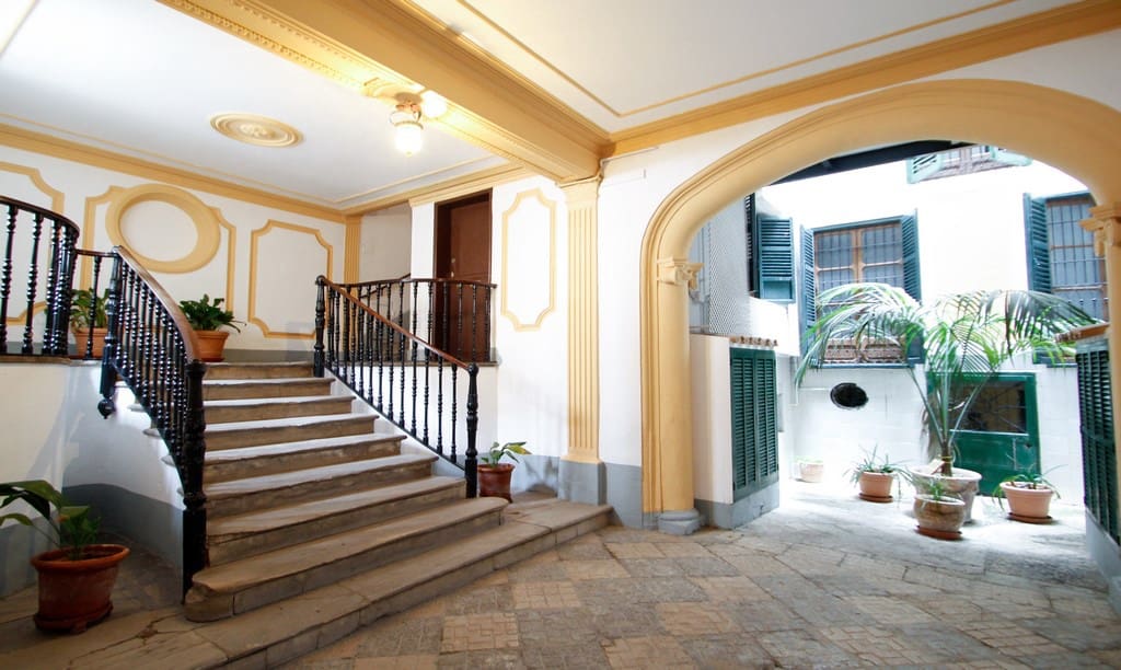 3 soveværelse Lejlighed til leje i Palma de Mallorca - € 2.750 (Ref: 3542107)