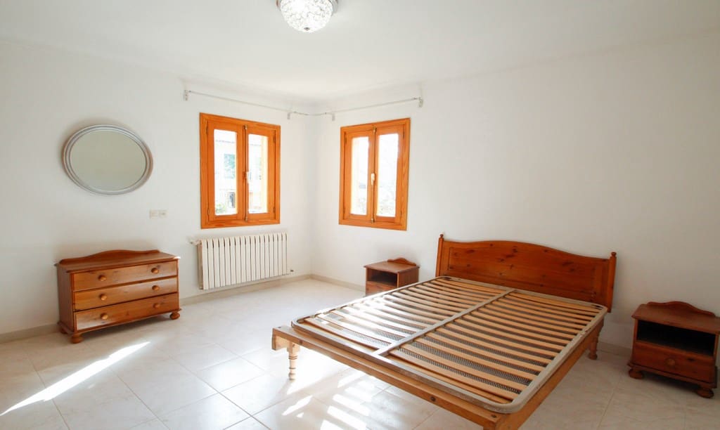 3 quarto Moradia para venda em Esporles - 750 000 € (Ref: 3877090)