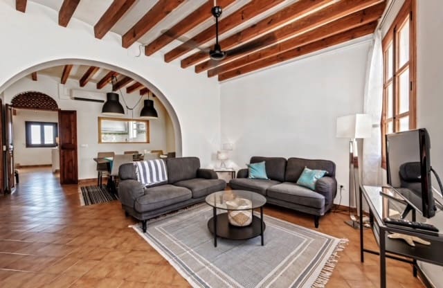2 bedroom Apartment for sale in Palma de Mallorca - € 695,000 (Ref: 4022768)