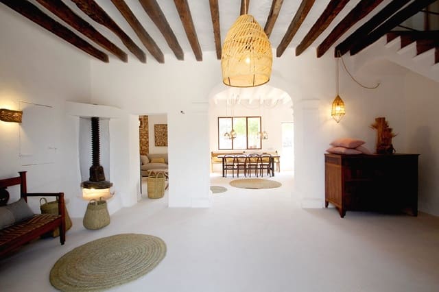 Villa/Maison de 5 chambres à louer à Llucmajor avec piscine garage - 5 400 € (Ref: 4074127)