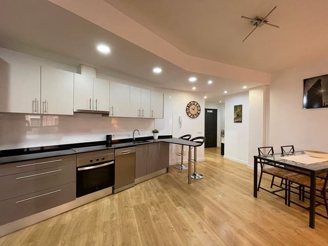 1 soveværelse Lejlighed til leje i Foners, Palma de Mallorca - € 1.300 (Ref: 4277652)