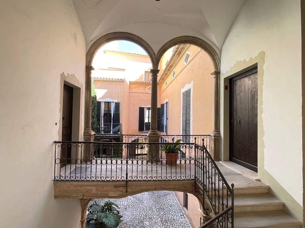 2 bedroom Apartment for rent in Palma de Mallorca with garage - € 3,000 (Ref: 5659872)