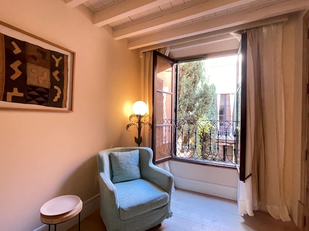 2 bedroom Apartment for rent in Palma de Mallorca with garage - € 3,000 (Ref: 5659872)