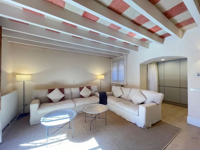 2 bedroom Apartment for rent in Cort, Palma de Mallorca with garage - € 3,000 (Ref: 5659872)