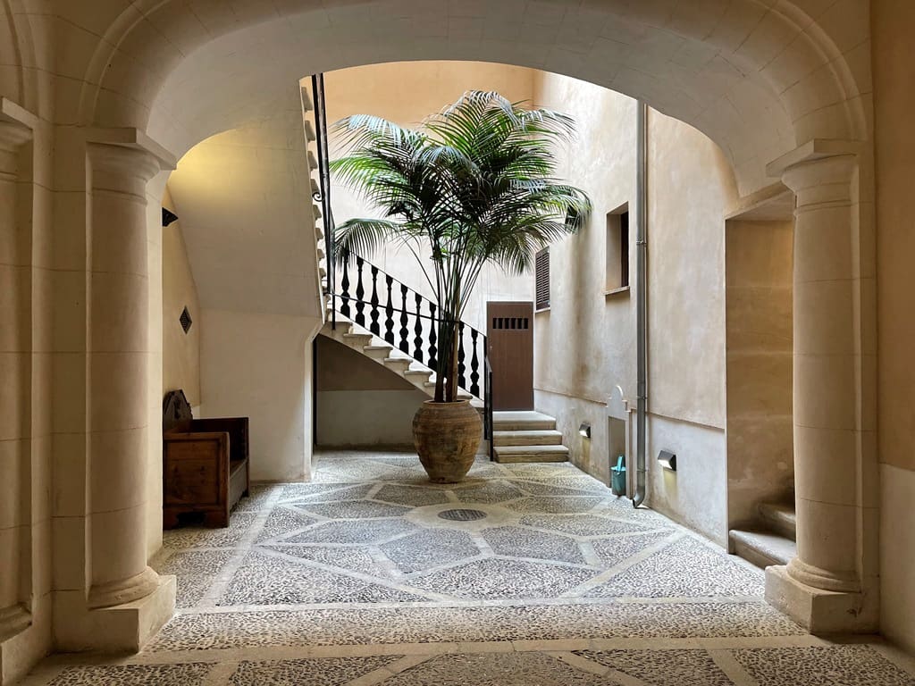 3 bedroom Apartment for sale in Palma de Mallorca with garage - € 5,200,000 (Ref: 6018152)