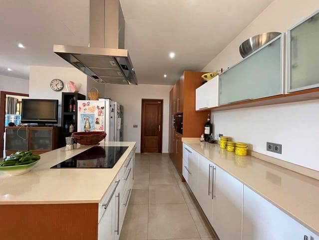 5 chambre Villa/Maison à vendre à Peguera / Paguera, Calvià avec piscine garage - 1 980 000 € (Ref: 6329078)