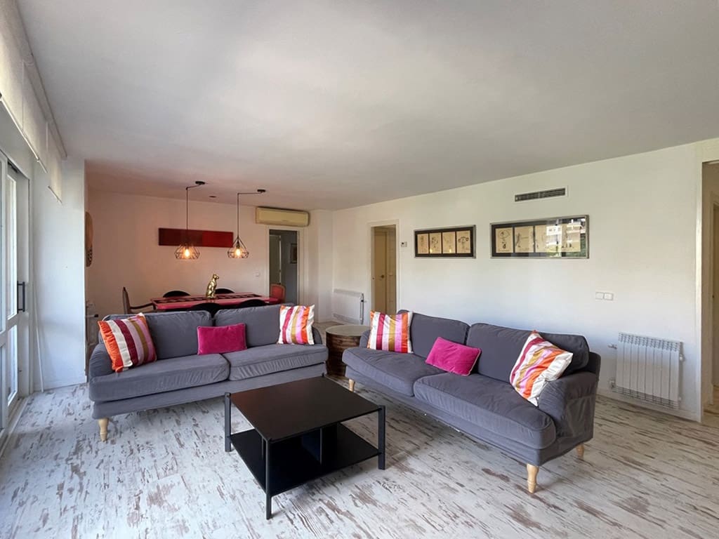 4 bedroom Apartment for rent in Palma de Mallorca - € 2,200 (Ref: 7302254)