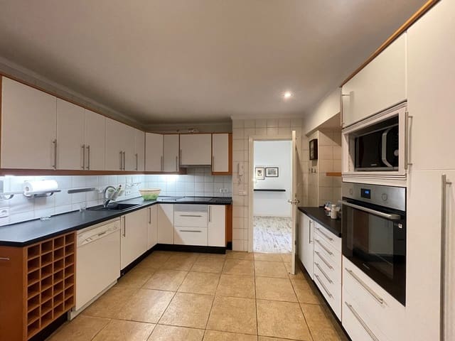 4 bedroom Apartment for rent in Centro, Palma de Mallorca - € 2,200 (Ref: 7302254)