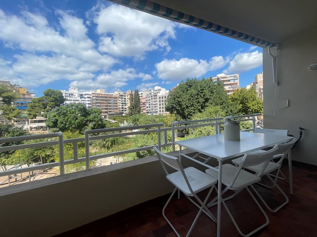 4 bedroom Apartment for rent in Palma de Mallorca - € 2,200 (Ref: 7302254)