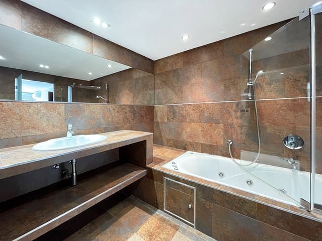 3 bedroom Apartment for rent in Son Dameto, Palma de Mallorca with pool garage - € 2,550 (Ref: 7400285)