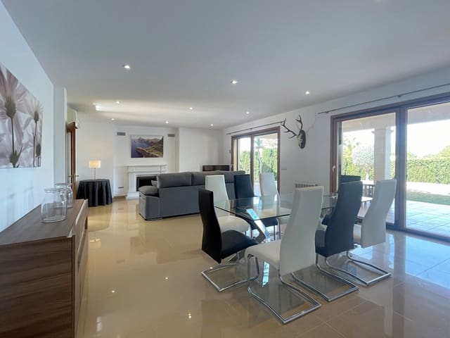 4 makuuhuone Huvila myytävänä paikassa Santa Ponsa, Calvià mukana uima-altaan 
autotalli - 2 800 000 € (Ref: 7404388)