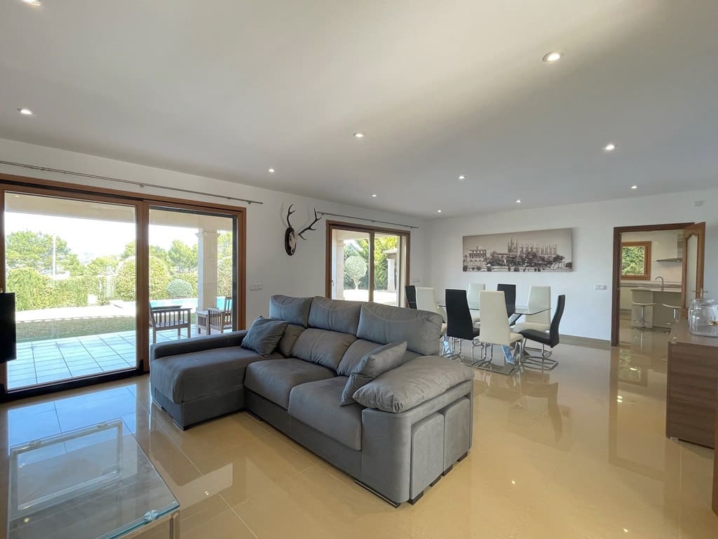 4 soverom Villa til salgs i Santa Ponsa med svømmebasseng garasje - € 2 800 000 (Ref: 7404388)