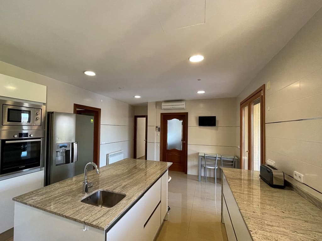 4 soverom Villa til salgs i Santa Ponsa med svømmebasseng garasje - € 2 800 000 (Ref: 7404388)