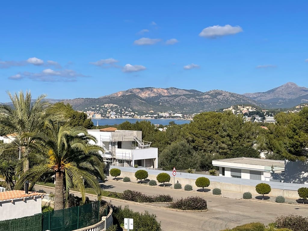 4 soverom Villa til salgs i Santa Ponsa med svømmebasseng garasje - € 2 800 000 (Ref: 7404388)