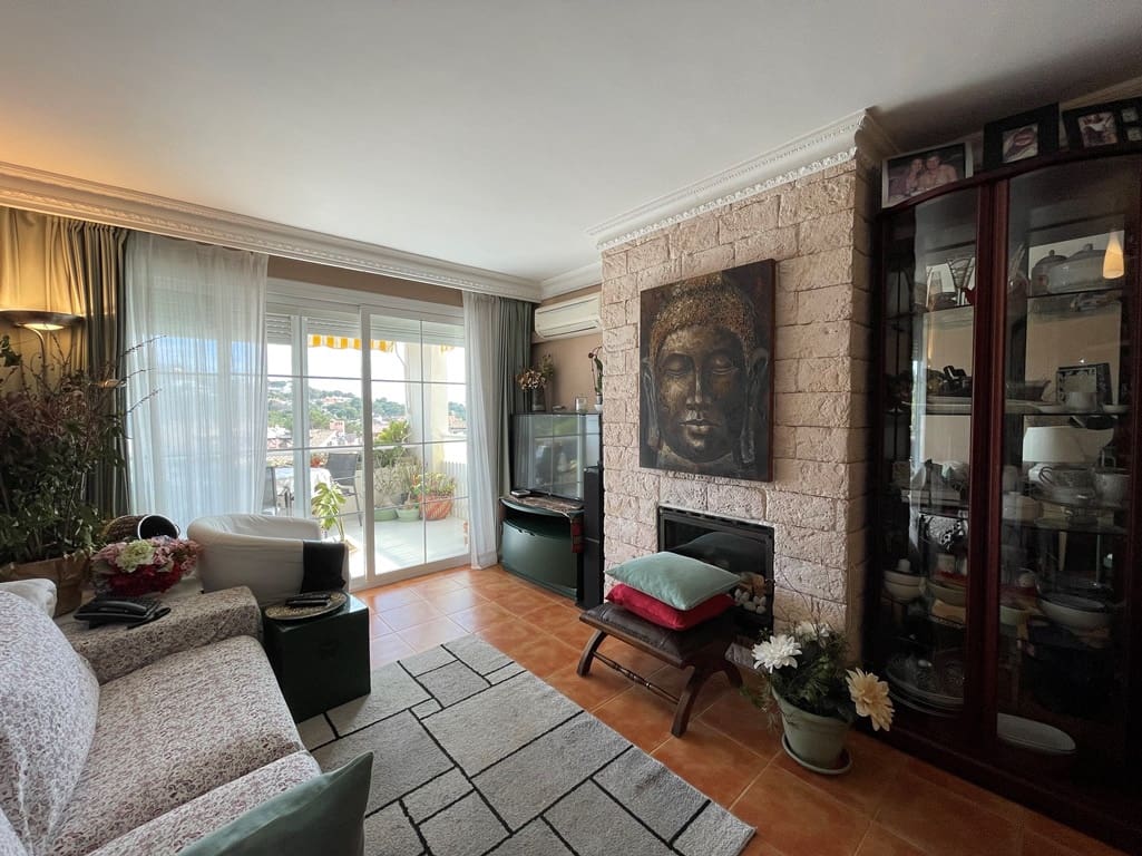 3 bedroom Apartment for sale in Santa Ponsa with garage - € 682,500 (Ref: 7446564)