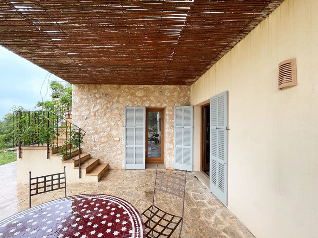 5 bedroom Villa for sale in Montuiri with pool garage - € 1,460,000 (Ref: 8052644)