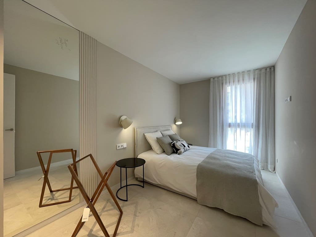 2 bedroom Apartment for sale in Palma de Mallorca with pool - € 670,000 (Ref: 8353024)