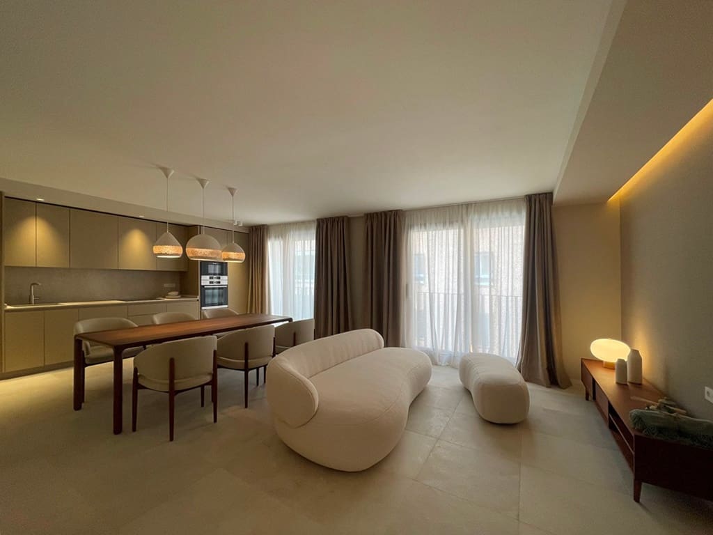 2 bedroom Apartment for sale in Palma de Mallorca with pool - € 670,000 (Ref: 8353024)