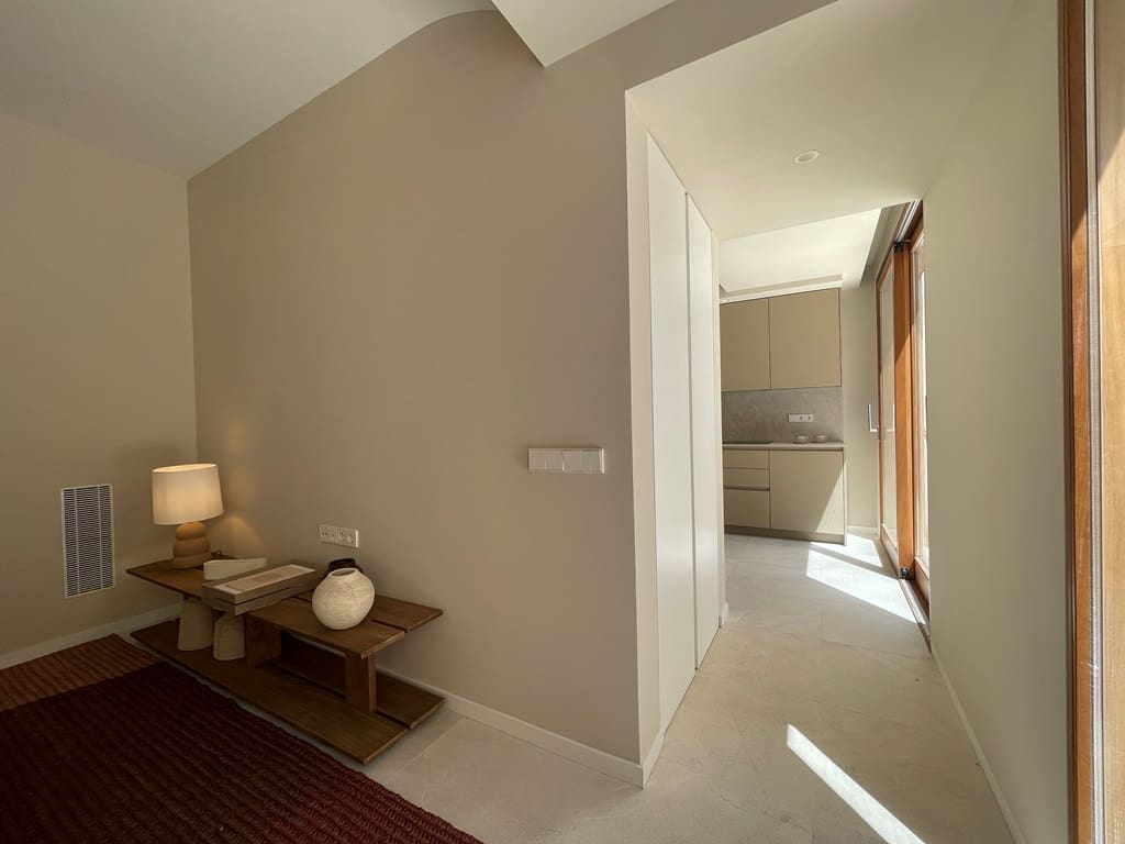 2 bedroom Apartment for sale in Palma de Mallorca with pool - € 660,000 (Ref: 8353026)