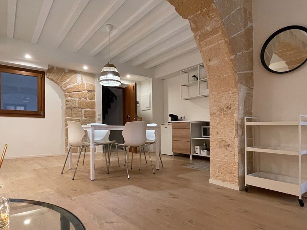 Appartement de 1 chambre à louer à Palma de Mallorca - 1 300 € (Ref: 8462342)