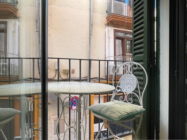 1 slaapkamer Appartement te huur in Cort, Palma de Mallorca - € 1.100 (Ref: 8668592)