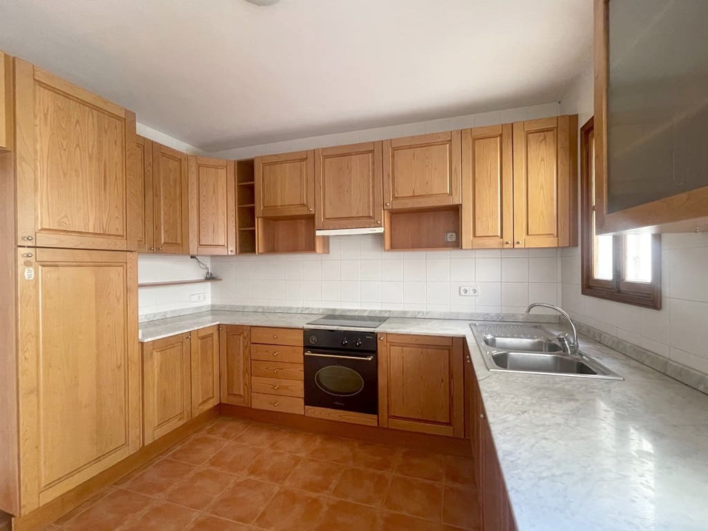 3 bedroom Apartment for sale in Palma de Mallorca - € 885,000 (Ref: 8807344)