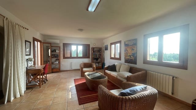 4 bedroom Villa for sale in Llucmajor with pool garage - € 1,300,000 (Ref: 8987771)