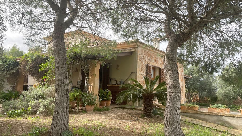 4 sypialnia Willa na sprzedaż w Llucmajor z basenem garażem - 1 300 000 € (Ref: 8987771)