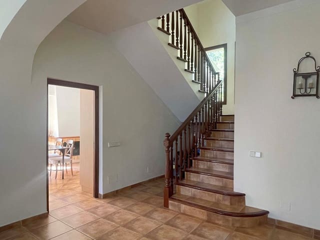 5 sypialnia Willa na sprzedaż w Establiments, Palma de Mallorca z basenem garażem - 1 600 000 € (Ref: 9002616)