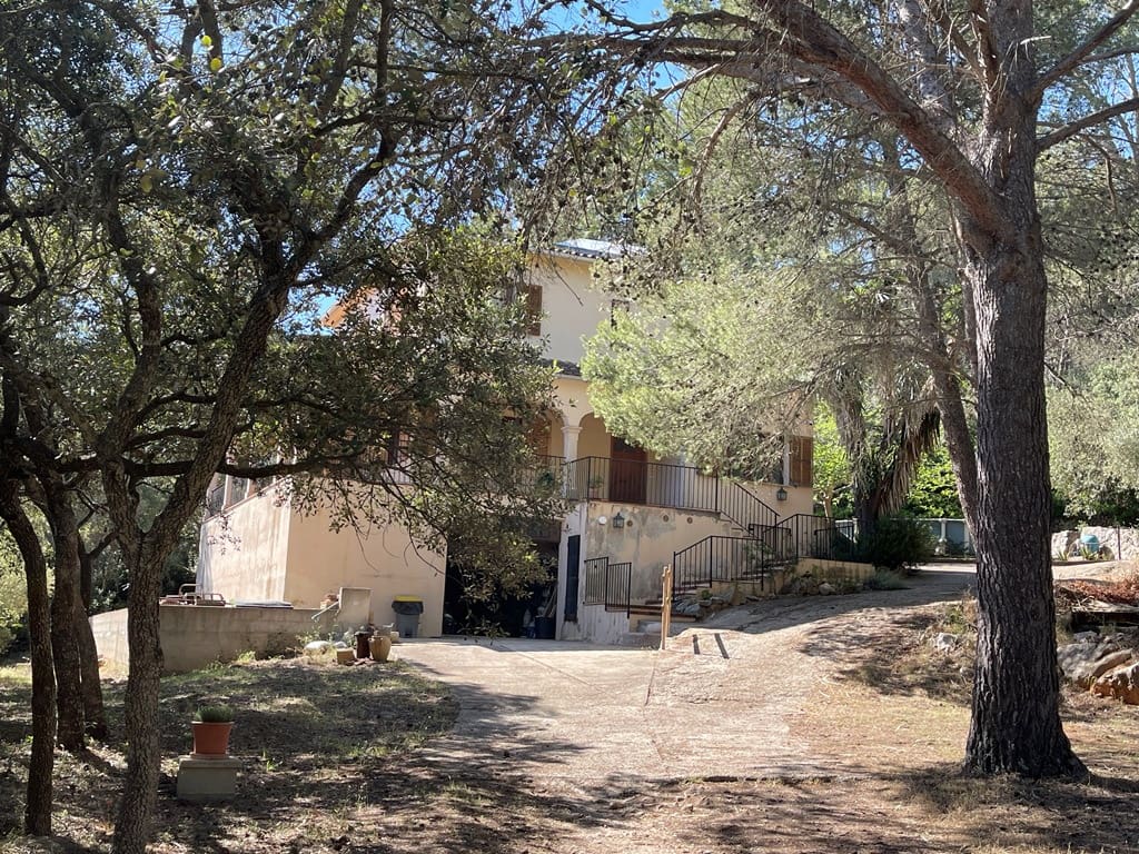 5 bedroom Villa for sale in Establiments with pool garage - € 1,600,000 (Ref: 9002616)