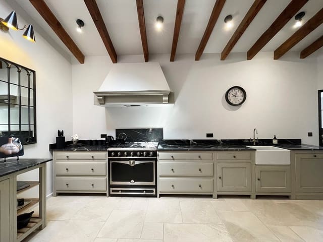 2 soveværelse Lejlighed til leje i La Llotja - Born, Palma de Mallorca - € 2.700 (Ref: 9015904)